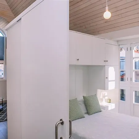 Atico Con Luz Y Brillo En By