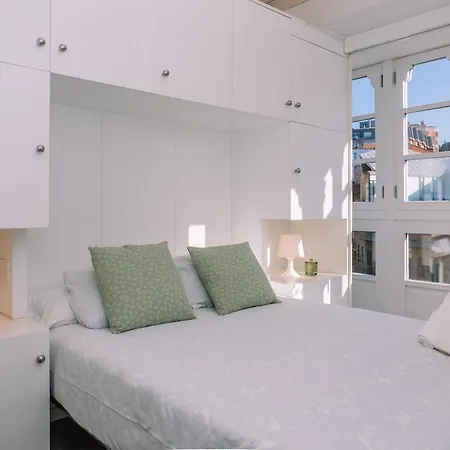 Atico Con Luz Y Brillo En By Vigo
