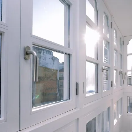 Atico Con Luz Y Brillo En By アパート