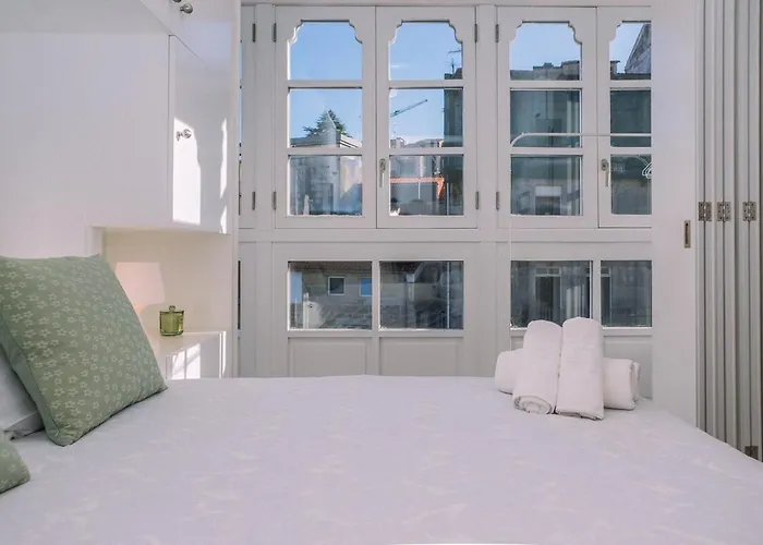 Apartamento ático Con Luz Y Brillo En By Vigo